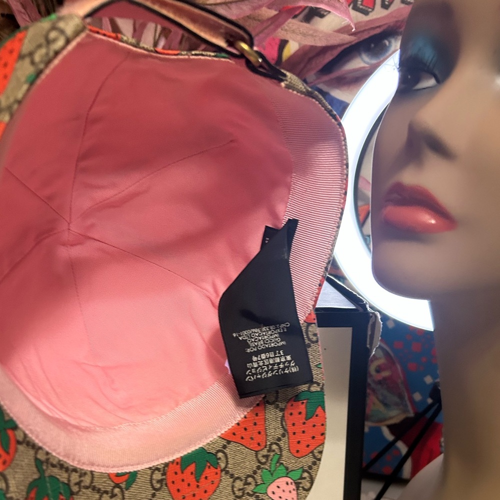 Authentic Gucci Monogram Strawberry Baseball Cap … - image 7